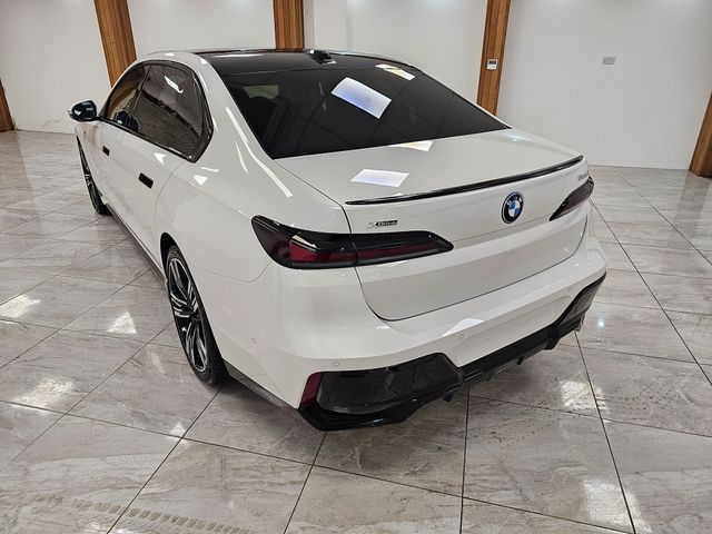 Image for 2025 BMW 7 Series M SPORT 