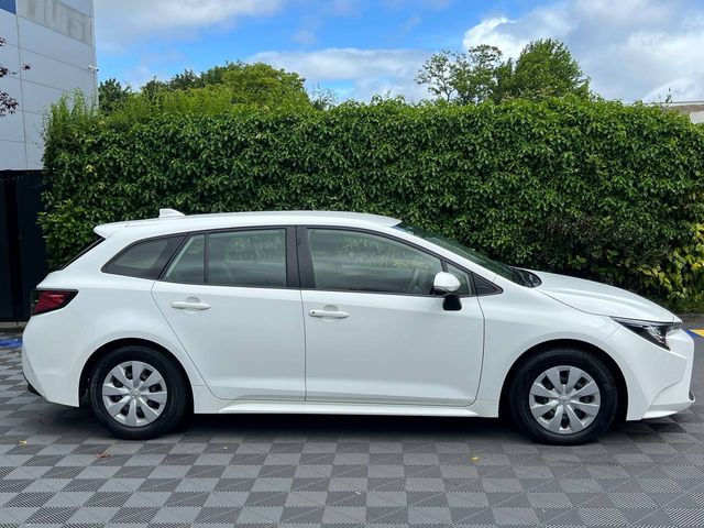 Image for 2022 Toyota Corolla 1.8 HYBRID AUTO // REVERSE CAMERA // DIGITAL CLIMATE CONTROL // ADAPTIVE CRUISE CONTROL