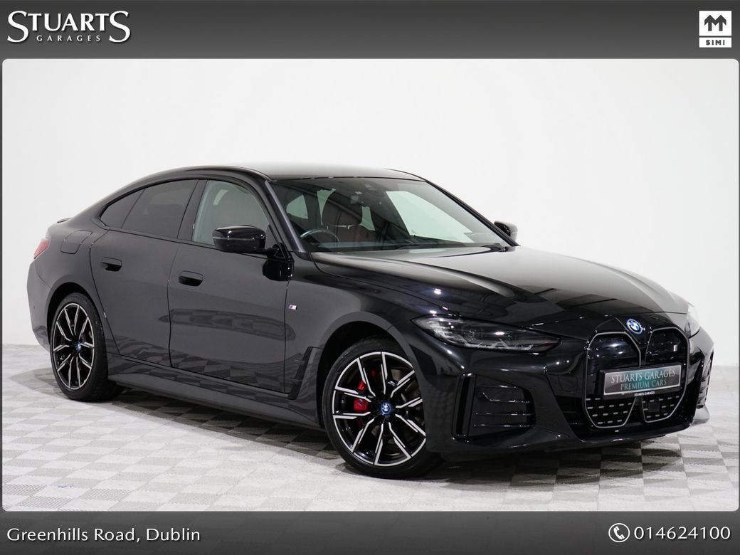 Image for 2023 BMW i4 **i4 drive40 WITH PRO PACK** M-SPORT, SAPPHAIRE BLACK METALLIC WITH VERNASCA LEATHER, 19”BI-COLOUR ALLOYS, RED BRAKE CALIPERS, PRIVACY GLASS