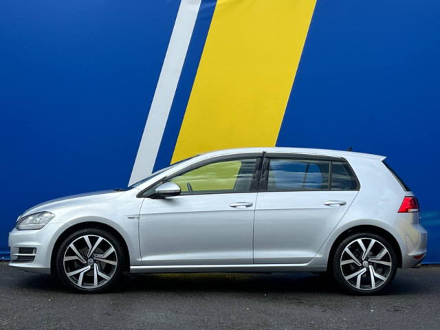 Image for 2015 Volkswagen Golf R-LINE PACK 1.2 TSI AUTO // COMFORTLINE // NEW 18" GTI ALLOYS // REVERSE CAMERA // NEW NCT