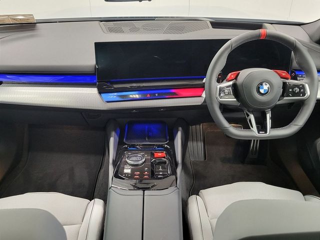Image for 2026 BMW M5 Touring