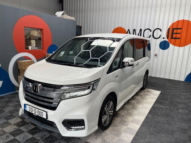 Image for 2020 Honda Stepwagon 2020 HONDA STEPWAGON HYBRID G 2.0 AUTOMATIC / CRUISE CONTROL / PARKING CAMERA / 7 SEATS OPTION / AUTOMATIC & ELECTRIC DOORS AND MORE