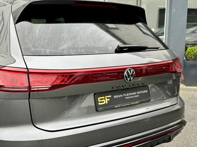 Image for 2025 Volkswagen Touareg 3.0 V6 BLACK EDITION T