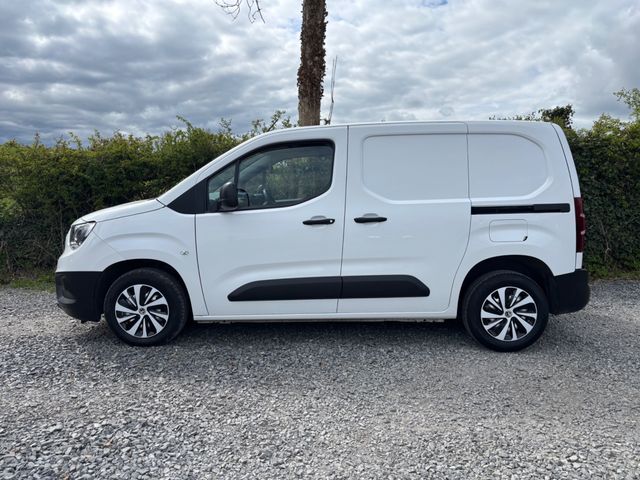 Image for 2022 Vauxhall Combo Combo Dynamic 2000 100PS 5DR