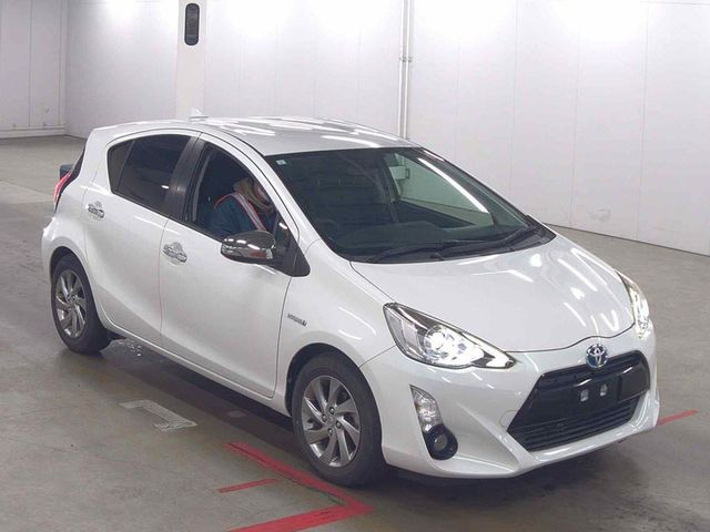 Image for 2015 Toyota Aqua S