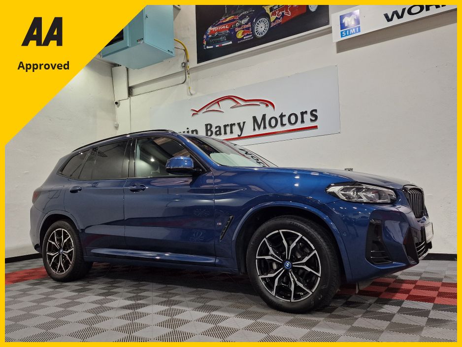 Image for 2023 BMW X3 30E M SPORT (TECH PACK) X-DRIVE AUTOMATIC **ONE OWNER / APPLE CARPLAY / CRUISE CONTROL / GESTURE CONTROL / HARMAN KARDON SOUND / HEAD UP DISPLAY / REVERSE CAMERA / SAT NAV / WIRELESS PHONE CHARGING**