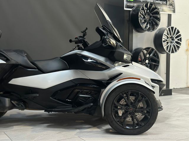 Image for 2024 Can-Am Spyder RT SPYDER 1330 TRICYCLE