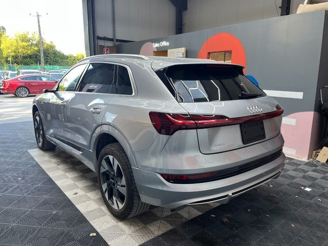 Image for 2021 Audi e-tron 2021 AUDI E-TRON QUATTRO SLINE AUTOMATIC / CRUISE CONTROL / PARKING CAMERA / ELECTRIC MEMORY & HEATED SEATS / PADDLE SHIFTERS / AMBIENT LIGHTS / APPLE CARPLAY / DIGITAL MIRRORS AND MORE