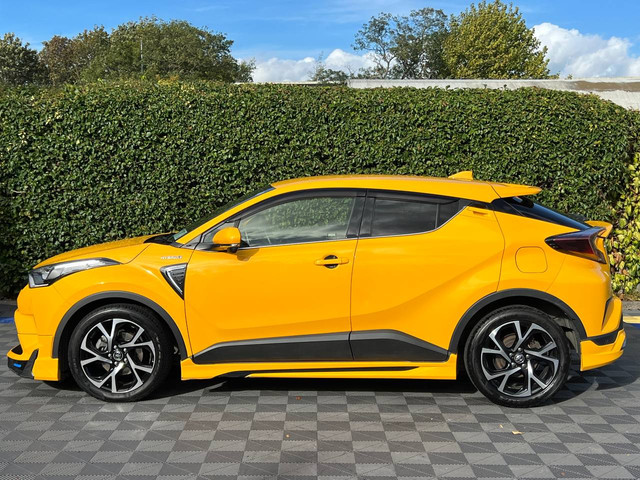 Image for 2017 Toyota C-HR 1.8 HYBRID AUTO // APPLE CARPLAY/ANDROID AUTO // BRAND NEW NCT 10/28 // DIAMOND CUT ALLOYS
