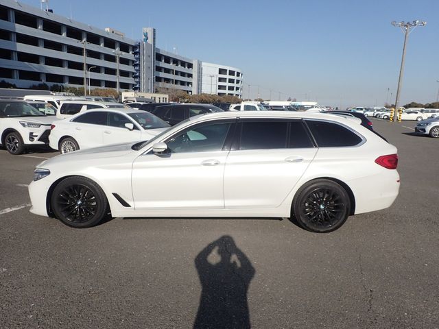 Image for 2017 BMW 5 Series 523D SPORT DIESEL AUTOMATIC ESTATE**M5 REPLICA**PAN ROOF** MEGA SPEC=FULLY LOADED // ELECTRIC HEATED LEATHER SEATS // APPLE CARPLAY // ELECTRIC TAILGATE // PRIVACY PACK // IMMACULATE EXAMPLE