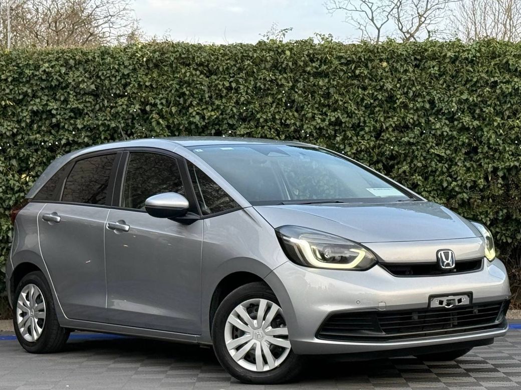 Image for 2023 Honda Fit 1.5 HYBRID // REVERSE CAMERA // BLUETOOTH MUSIC // DIGITAL CLIMATE CONTROL