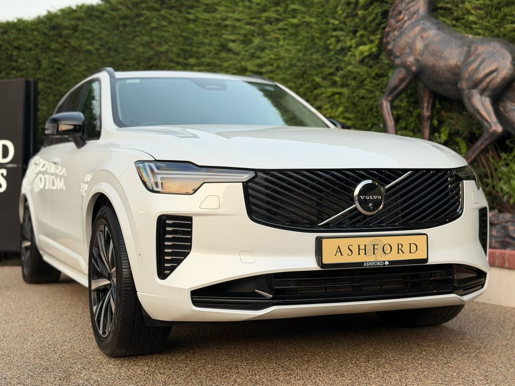 Image for 2025 Volvo XC90 2.0 T8 Plus Dark Theme 455BHP