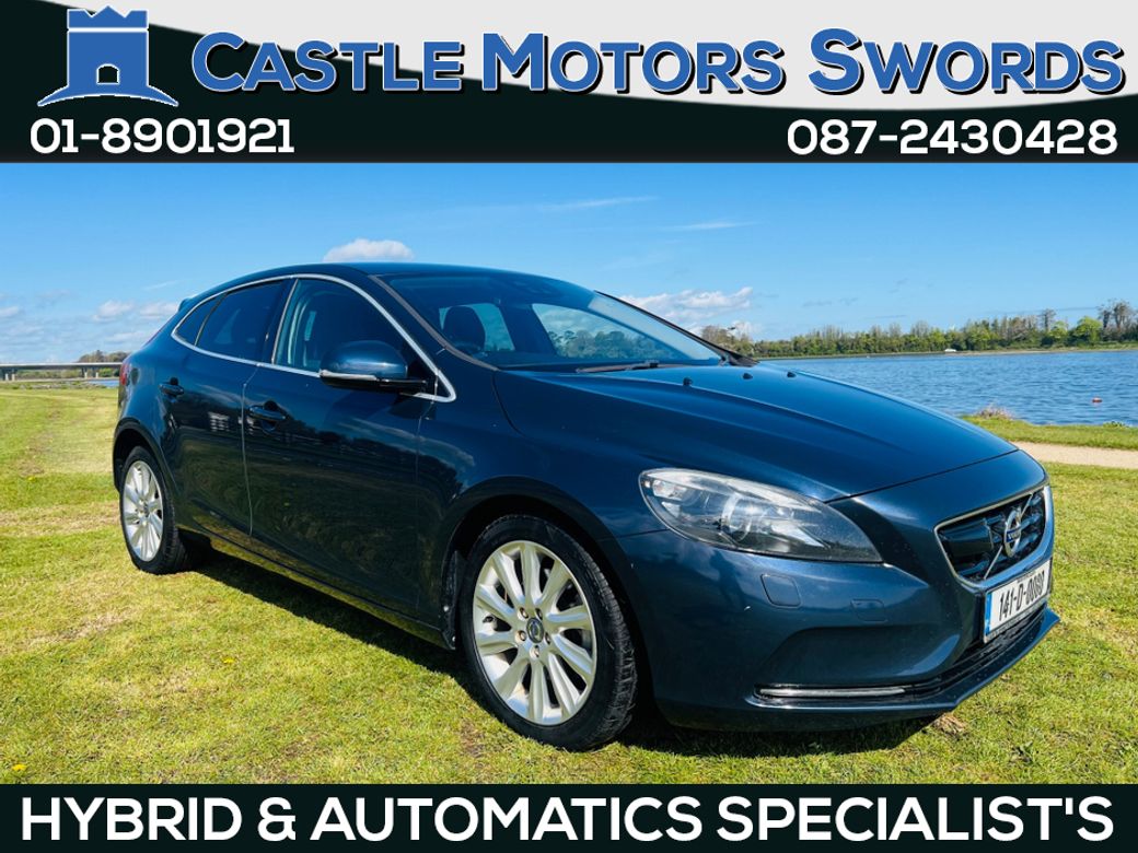 Image for 2014 Volvo V40 Metallic blue V40 T4 with a 1.6 litre engine , auto box . 