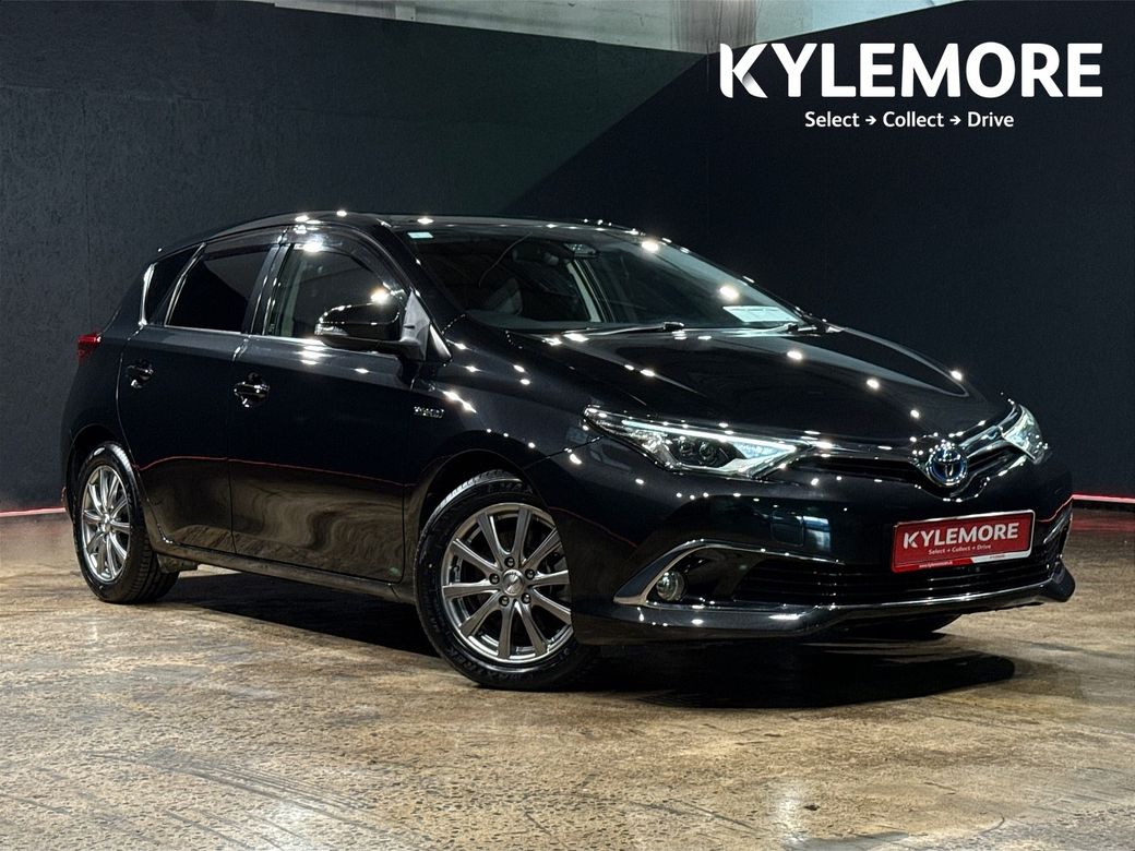 Image for 2018 Toyota Auris STANDARD - HYBRID - BLACK HALF LEATHER - FACTORY ALLOYS - MULTI FUNCTION STEERING WHEEL - CRUISE CONTROL - HEATING / AC CONTROLS 