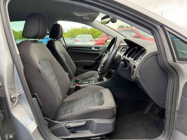 Image for 2016 Volkswagen Golf HL 1.6tdi D7F 5DR 110HP * REVERSING CAMERA / ADAPTIVE CRUISE CONTROL * 