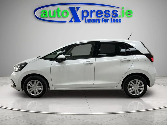 Image for 2022 Honda Fit 1.5 e:HEV BASIC Automatic, Reversing camera