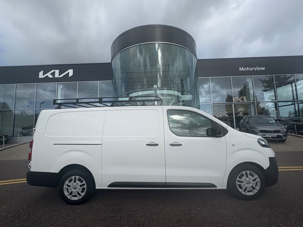 Image for 2019 Vauxhall Vivaro 2900 Dynamic S/S, Roof Rack, Touch Screen Infotainment System, Bluetooth, AUX Connection, 