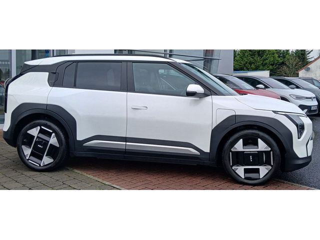 Image for 2025 Kia EV3 EV3 Earth 3 - Long Range **AUTOMATIC, REAR VIEW CAMERA, LEATHER INTERIOR, CALL US TODAY!**