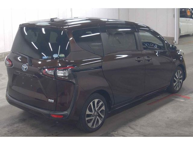 Image for 2015 Toyota Sienta 1.5 Petrol Hybrid G Auto