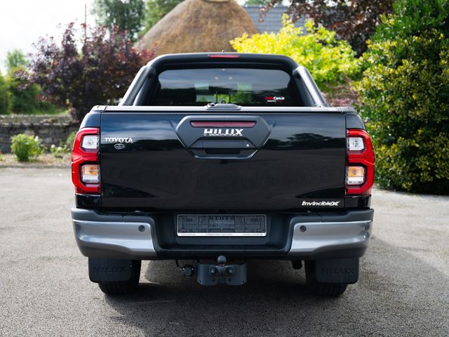 Image for 2025 Toyota Hilux INVINCIBLE X 2.8 Diesel Auto (Black) 