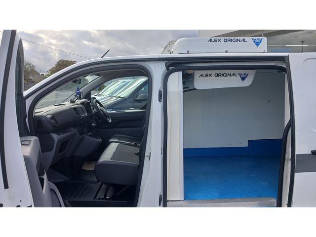 Image for 2021 Vauxhall Vivaro 