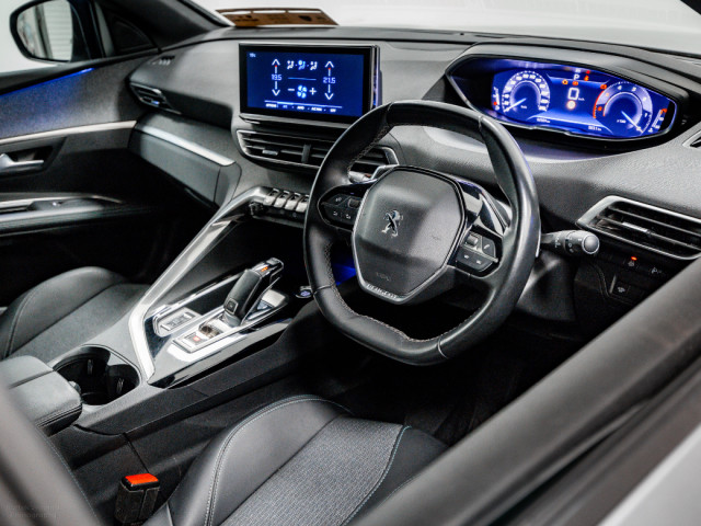 Image for 2023 Peugeot 5008 Allure 1.5 Diesel Auto 130HP - 7 Seater