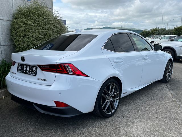 Image for 2013 Lexus IS 300h F-SPORT AUTOMATIC HYBRID 2.5 PETROL //HIGH SPEC//FULL LEATHER ELECTRIC HEATED SEATS//COOLED SEATS//REVERSE CAMERA//ADAPTIVE CRUISE CONTROL//KEYLESS ENTRY//