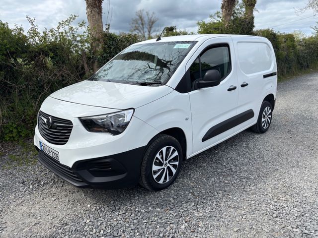 Image for 2022 Vauxhall Combo Combo Dynamic 2000 100PS 5DR