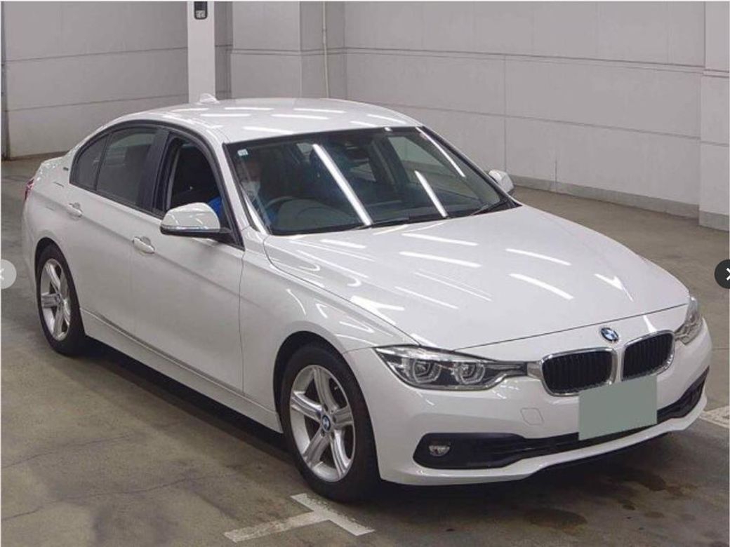 Image for 2016 BMW 2002 BMW 330E 2016 in White with Low mileage .
