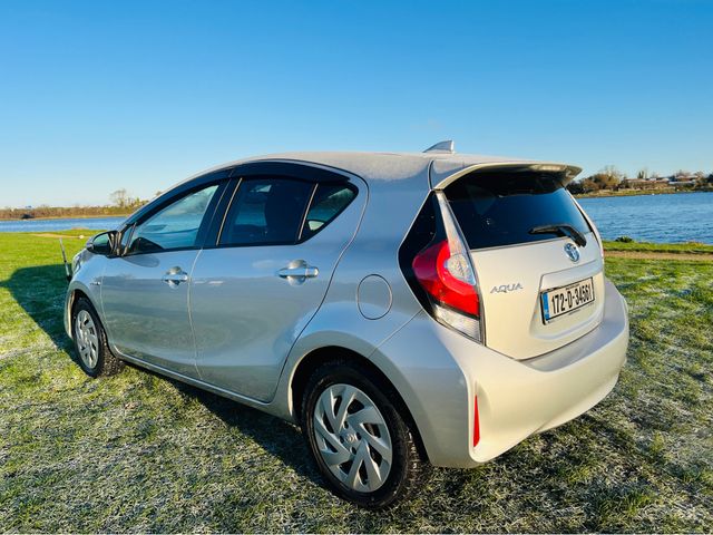 Image for 2017 Toyota Aqua DAA-NHP10