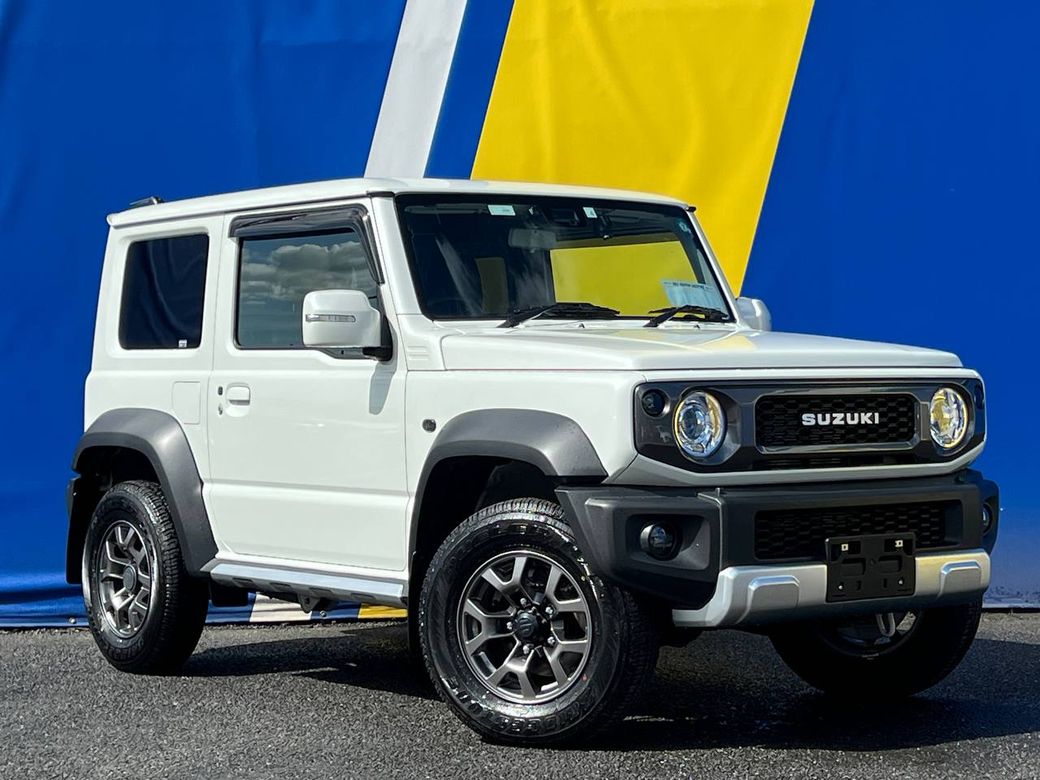 Image for 2020 Suzuki Jimny AWD 1.5L // MANUAL MODEL // 15" ALLOYS // LOW RATIO TRANSFER BOX