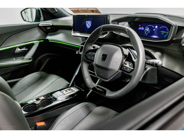Image for 2025 Peugeot 2008 E-GT 50kWh 136HP - Black Roof