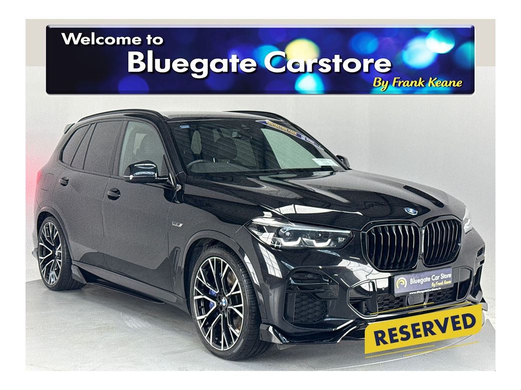 Image for 2022 BMW X5 XDRIVE45E M SPORT AUTO**M PERFORMANCE KIT** NEW 22"ALLOYS**BLACK LEATHER INTERIOR**FRONT HEATED ELECTRIC SEATS**REVERSE CAMERA**PARKING SENSORS**ELECTRIC TAILGATE**APPLECARPLAY**SATNAV**
