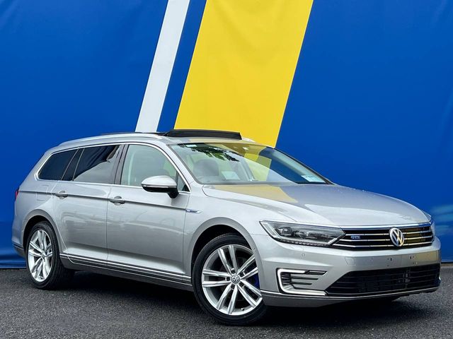 Image for 2016 Volkswagen Passat GTE 1.4 PLUG-IN HYBRID AUTO // TILT & SLIDE PAN ROOF // DRIVER MASSAGE SEAT // 360 SURROUND PARKING SENSORS