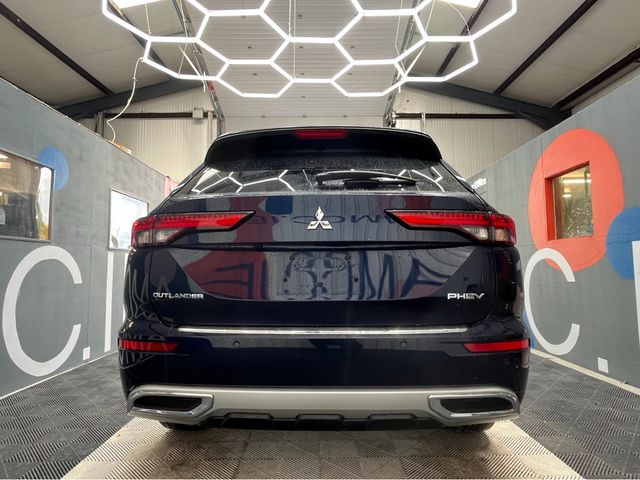 Image for 2022 Mitsubishi Outlander €36950 2022 MITSUBISHI OUTLANDER P 2.4 AUTOMATIC / CRUISE CONTROL / 360° CAMERA / ELECTRIC MEMORY & HEATED SEATS / PADDLE SHIFTERS / HEATED STEERING WHEEL / 7 SEATS OPTION AND MORE