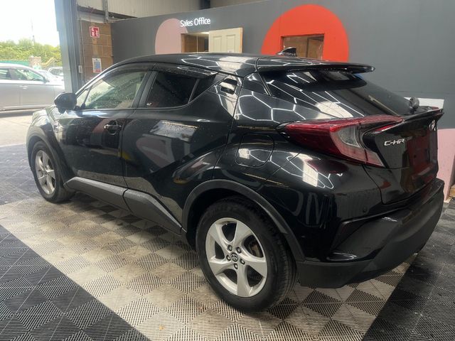 Image for 2019 Toyota C-HR 2019 TOYOTA C-HR S LED PACKAGE 1.8 AUTOMATIC / CRUISE CONTROL / REVERSE CAMERA AND MORE