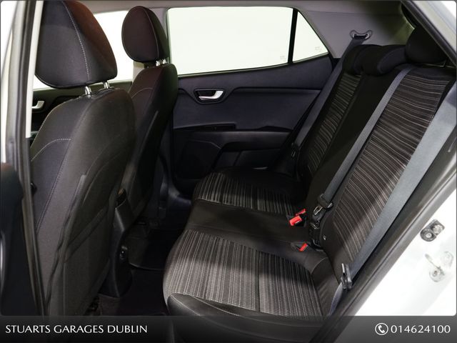 Image for 2018 Kia Stonic 1.4 PETROL K2 5DR*SPARKLING SILVER, APPLE CARPLAY / ANDROID AUTO, AIR CON, CRUISE CONTROL WITH SPEED LIMITER, 4 ELECTRIC WINDOWS, ELECTRIC POWER FOLD MIRRORS, B/T, SILVER ROOF RAILS, 2 TONE ROOF, RE