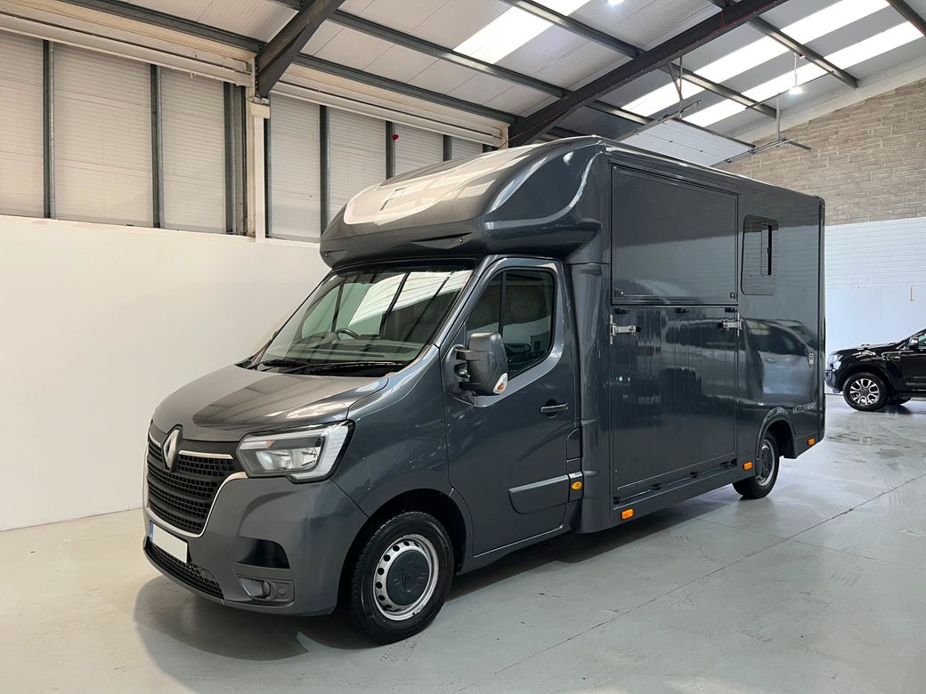 Image for 2021 Renault Master Stallion box