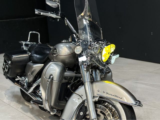 Image for 2008 Harley-Davidson Dyna Glide FLSTC ROAD KING CLASSIC