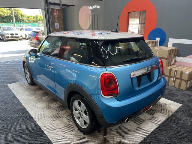 Image for 2015 Mini Cooper 2015 MINI COOPER 1.5 AUTOMATIC / CRUISE CONTROL / AMBIENT LIGHTS AND MORE