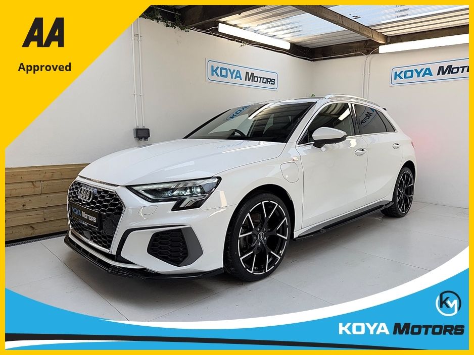 Image for 2024 Audi A3 1.4 40 TFSI-E S-LINE SPORTBACK 204 BHP PETROL HYBRID AUTOMATIC // FULL BLACK EDITION // VIRTUAL DASH // LED DYNAMIC LIGHTING // APPLE CARPLAY // STUNNING CAR MUST BE SEEN // AA APPROVED DEALER 2026