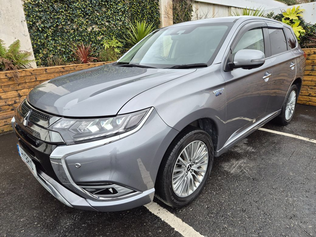 Image for 2020 Mitsubishi Outlander 2.4 PHEV / INTENSE SAFETY PACK / HIGH SPEC / TAX €160 (202 REG)