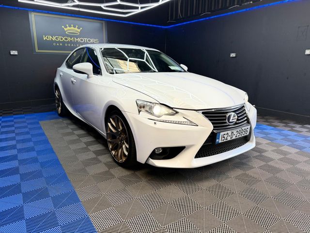 Image for 2015 Lexus IS 300h Executive