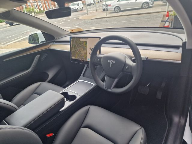 Image for 2024 Tesla Model Y RWD RANGE OF 370KLMS **TESLA WARRANTY**