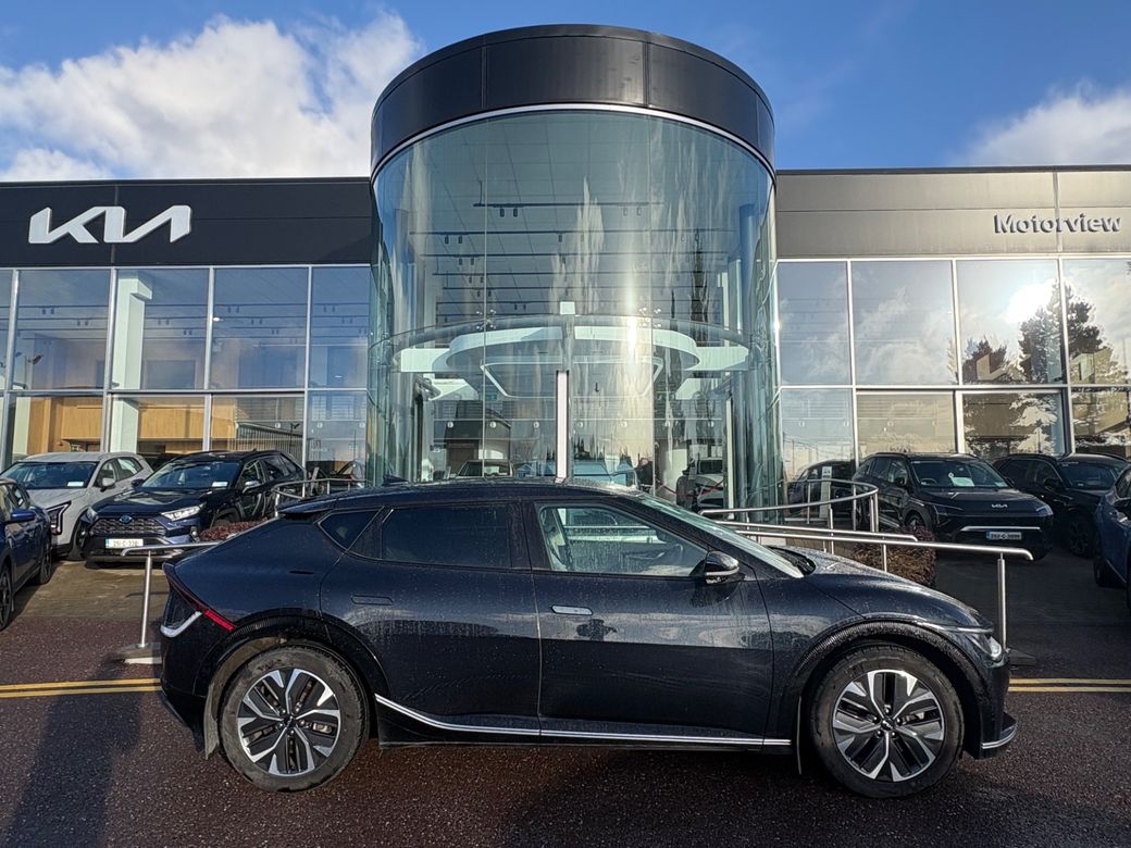 Image for 2022 Kia EV6 Premium spec , 77KW! 1 owner from new warranty till 2029** Touch Screen Infotainment System, Reversing Camera, Multi-Function Steering Wheel, Electronic handbrake, 