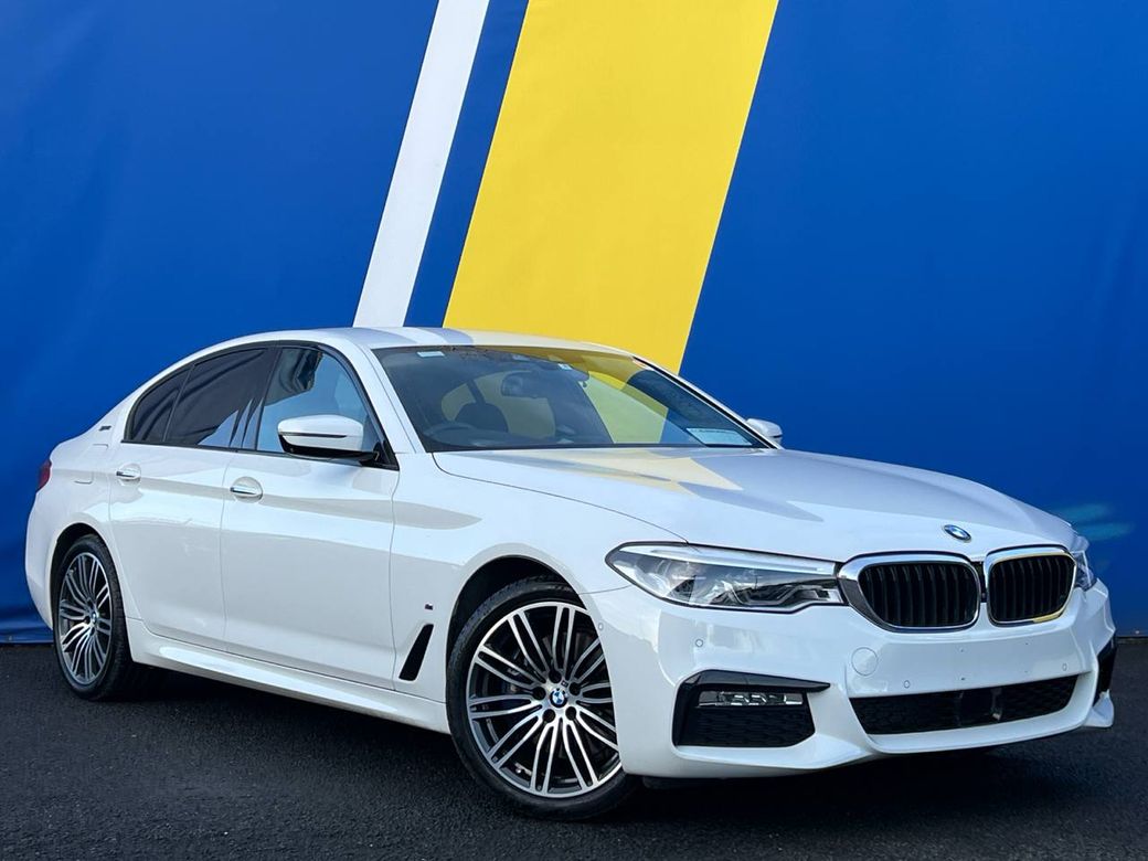 Image for 2019 BMW 5 Series 530e M-SPORT 2.0 PLUG-IN HYBRID AUTO // HEADS-UP DISPLAY // FULL SERVICE HISTORY // POWERED BOOT LID