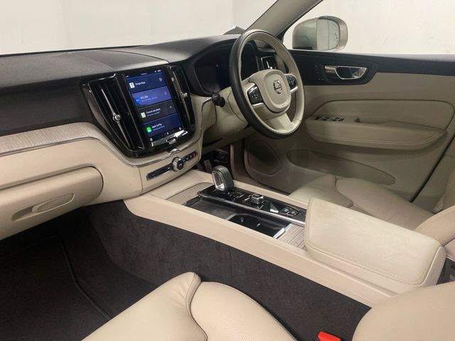 Image for 2023 Volvo XC60 B4 diesel MHEV 197hp AT8 Plus Bright