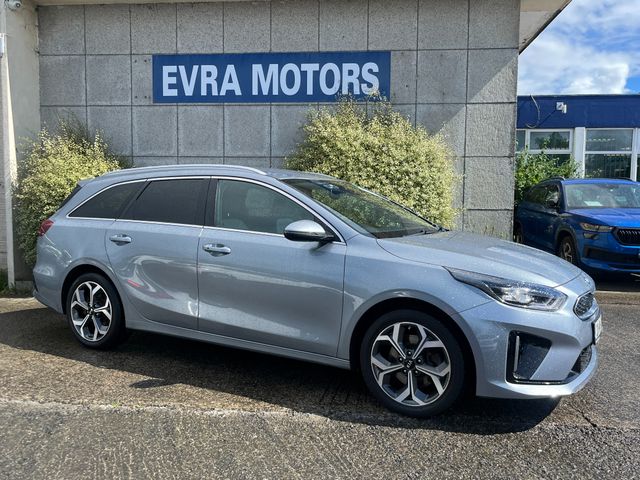 Image for 2021 Kia Ceed ESTATE PLUG IN HYBRID AUTOMATIC 1.6 PETROL //FULL KIA SERVICE HISTORY//KEYLESS ENTRY//REVERSE CAMERA//HALF LEATHER SEATS//