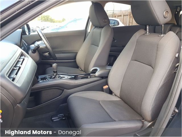 Image for 2020 Honda HR-V 1.5 i-VTEC ES ** LOW KMS ** FINANCE AVAILABLE **