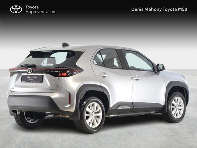 Image for 2026 Toyota Yaris Cross Luna Hybrid